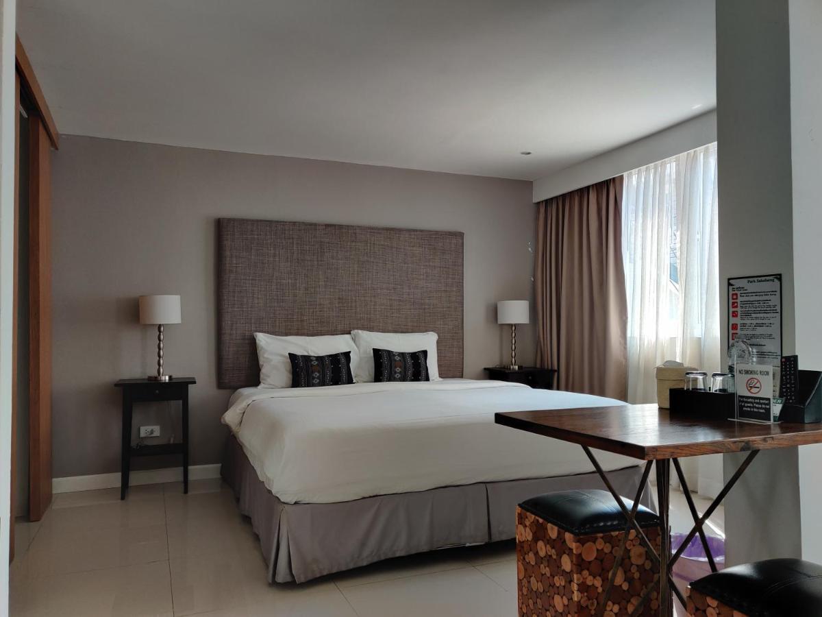 Check In Saladaeng (Adults Only) Banguecoque Exterior foto